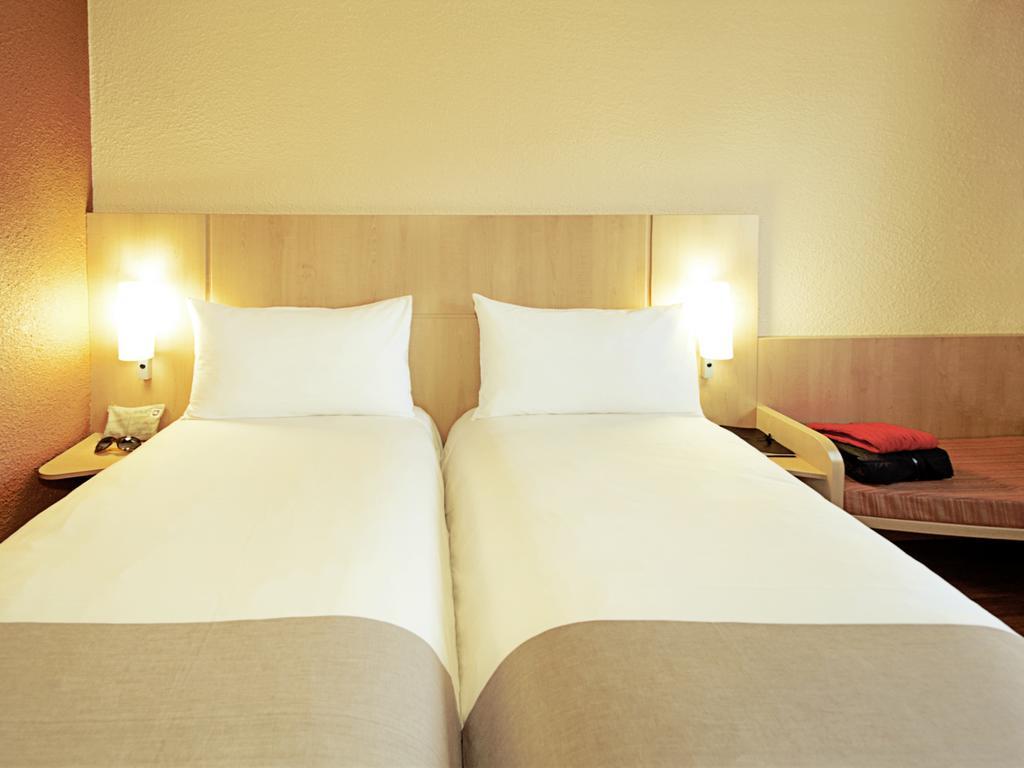 Hotel Ibis Lisboa Jose Malhoa Esterno foto