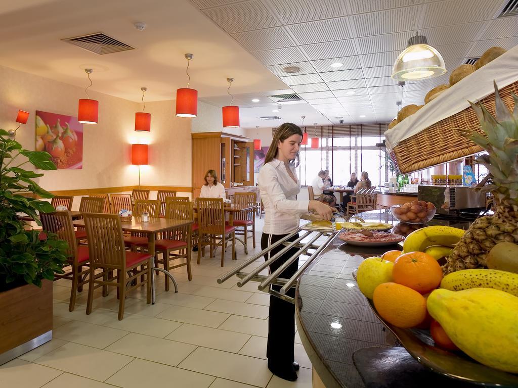 Hotel Ibis Lisboa Jose Malhoa Esterno foto
